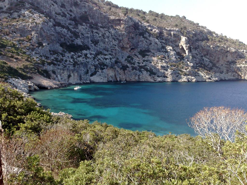 Faros Luxury Suites Marathopoli Luaran gambar