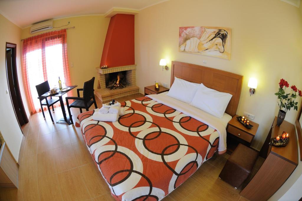 Faros Luxury Suites Marathopoli Luaran gambar