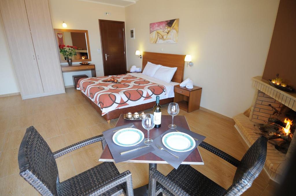 Faros Luxury Suites Marathopoli Luaran gambar