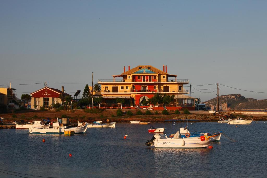 Faros Luxury Suites Marathopoli Luaran gambar