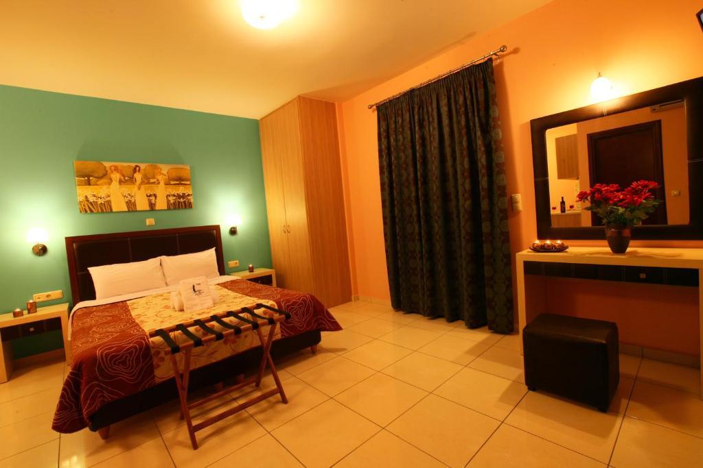 Faros Luxury Suites Marathopoli Luaran gambar